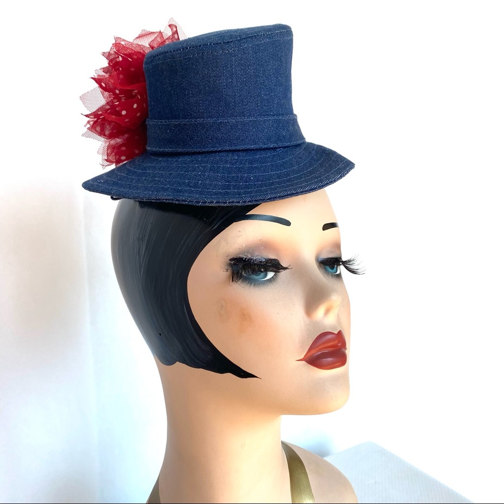 DIVIDCD PARTY HAT